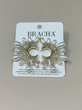 Bracha | Pearl Moon Earrings